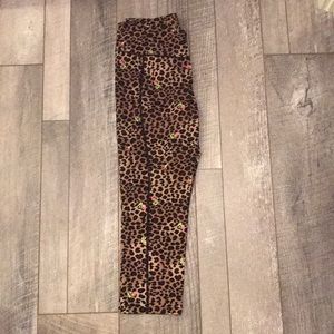 Betsy Johnson yoga capris